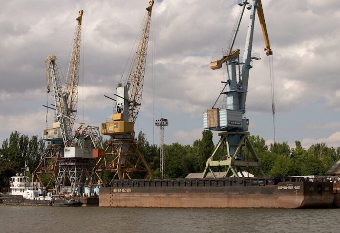 Hafen von Ust-Dunaysk hat neuen Eigentümer