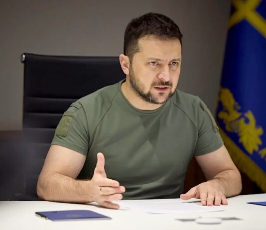 Präsident Selenskyj will Korruption mit Landesverrat gleichsetzen Präsident Selenskyj will Korruption mit Landesverrat gleichsetzen