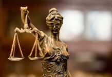 Stabschef von Bezirksgericht wegen Korruption zu Geldstrafe verurteilt Stabschef von Bezirksgericht wegen Korruption zu Geldstrafe verurteilt