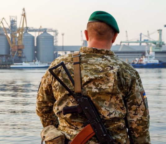 Handelsschiff „Primus“ durchbricht russische Seeblockade Handelsschiff „Primus“ durchbricht russische Seeblockade