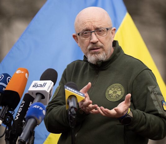 Präsident Selenskyj wechselt Verteidigungsminister aus